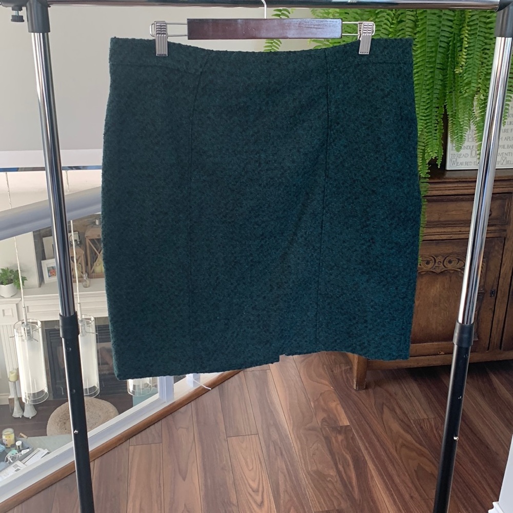 Banana republic knee length skirt